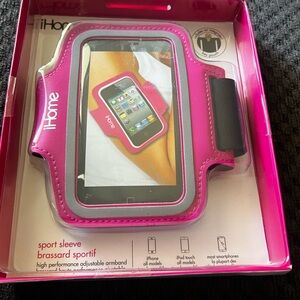 iHome Magenta Sport Armband for Smartphones